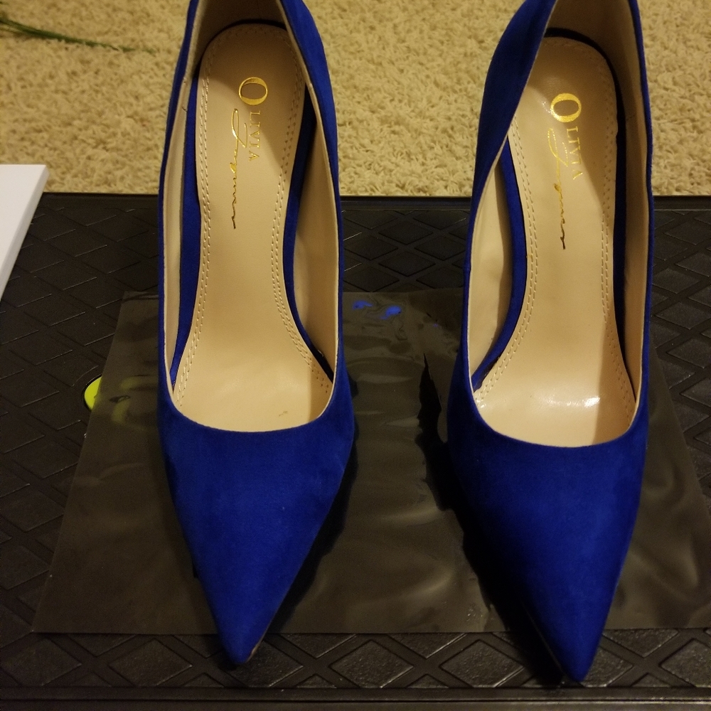 Blue suede pumps